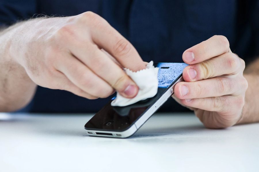 Handy Mikrofasertuch Abwischen Hände Smartphone