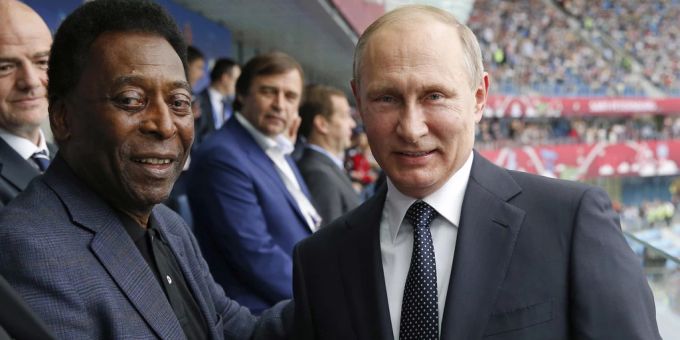Pelé traf Putin am Confederations Cup 2017 in St. Petersburg. Ukraine Krieg