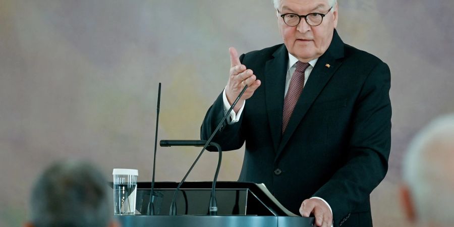 Frank-Walter Steinmeier spricht bei einer Veranstaltung in Berlin. Der Bundespräsident wird nach Rumänien reisen.