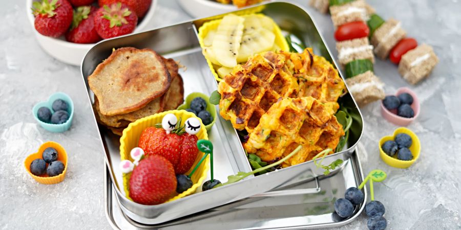 Znünibox Erdbeere Waffeln Blaubeeren