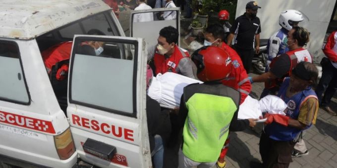 Kecelakaan bus mengerikan di Indonesia