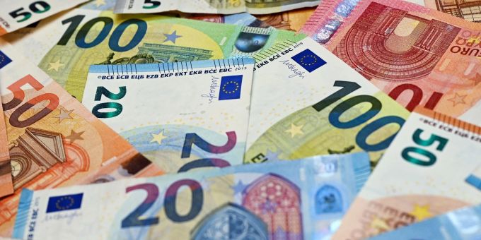 Die hohen Energie- und Rohstoffpreise machen sich auch für Verbraucher bemerkbar. Die hohen Energie- und Rohstoffpreise machen sich auch für Verbraucher bemerkbar.