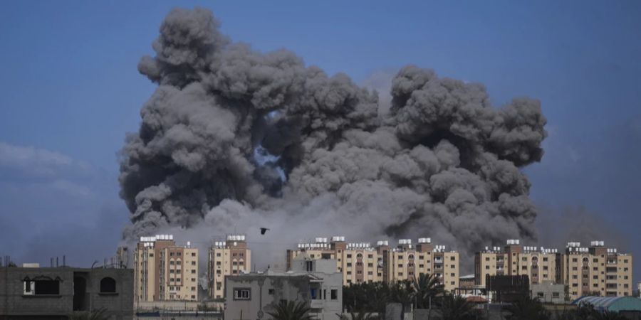 Rauchwolke Gaza Luftangriff Israel