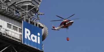 Löschhubschrauber RAI Rom Brand