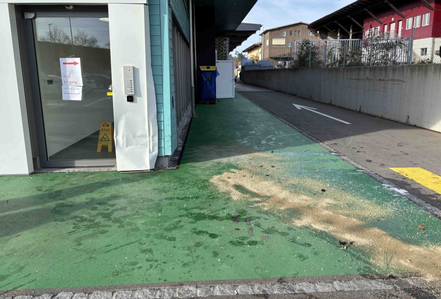 Mutmasslich verwechselte der Fahrer Gas- und Bremspedal.