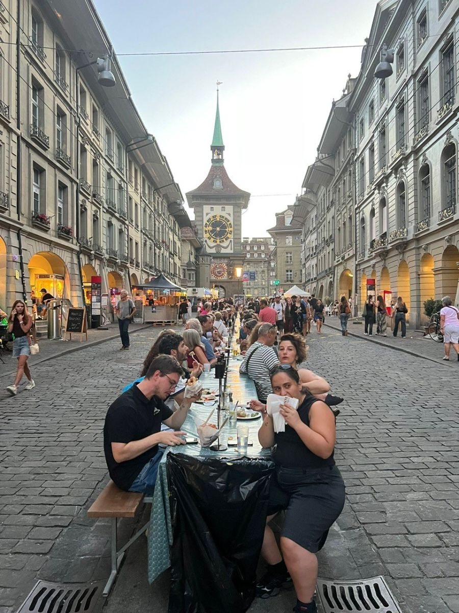 Guten Stimmung am Donnerstag in der Berner Altstadt.