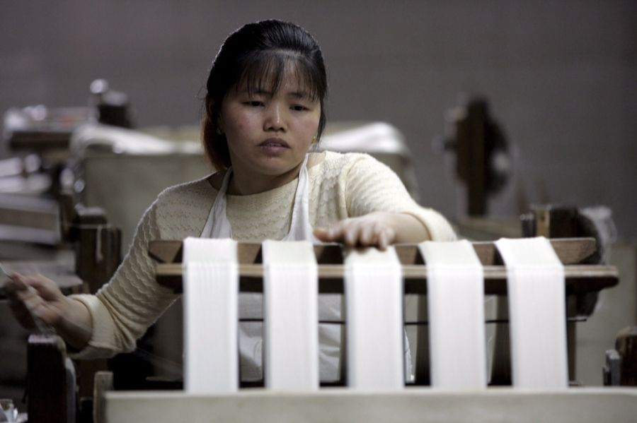 Nicht nur die Konsumenten sind von den Giftstoffen bedroht, sondern auch die Arbeiterinnen und Arbeiter. (Symbolbild)