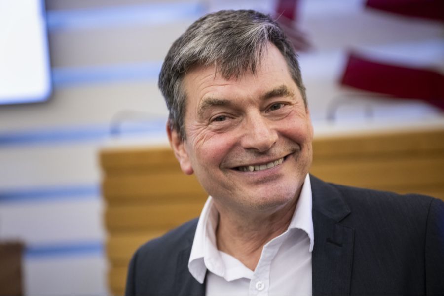 Auf dem fünften Rang liegt Jean-Paul Lachat (Mitte).