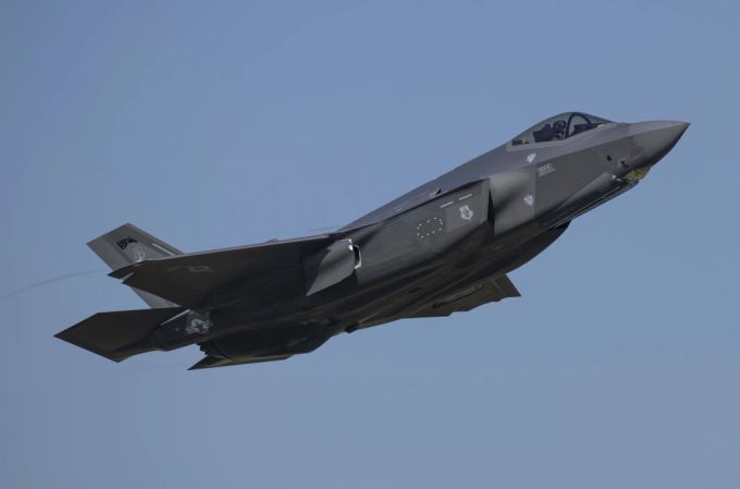 Kampfflugzeuge vom Typ F-35 wurden in Meiringen BE getestet. meiringen