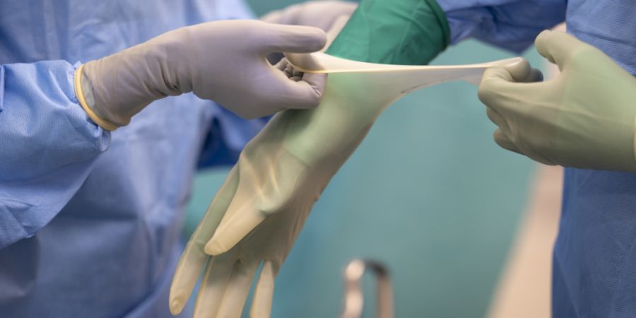 Gerät ein systemrelevantes Spital im Aargau in eine finanzielle Schieflage, kann der Regierungsrat in Zukunft eigenhändig Geld zur Rettung einsetzen. (Symbolbild)