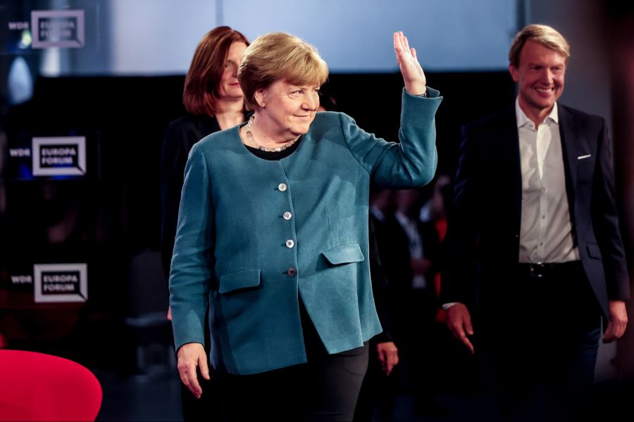 Auch in zehn Jahren werde sie die Einladung nicht angenommen haben, erklärt Angela Merkel.
