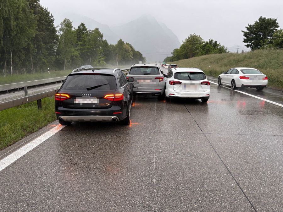 Sachschaden Unfall Sevelen