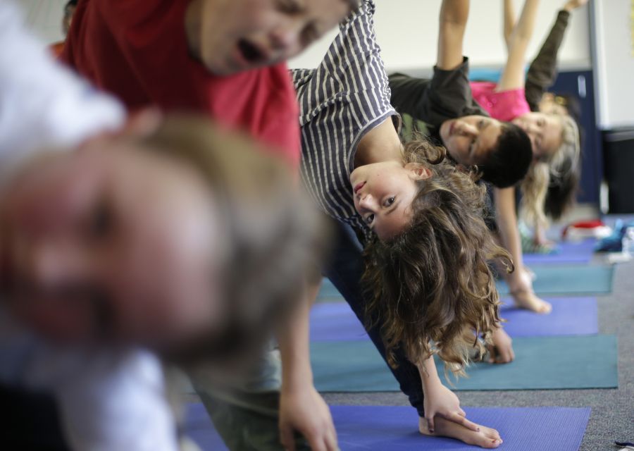 Yoga oder andere Achtsamkeitsbungen gehören heute vielerorts zum Alltag.