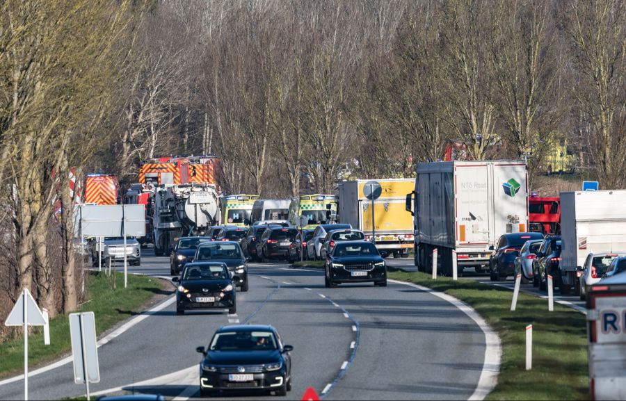 Rund um die Stadt Kolding wird die Autobahn ausgebaut, was zu enormem Stau führt. (Symbolbild)