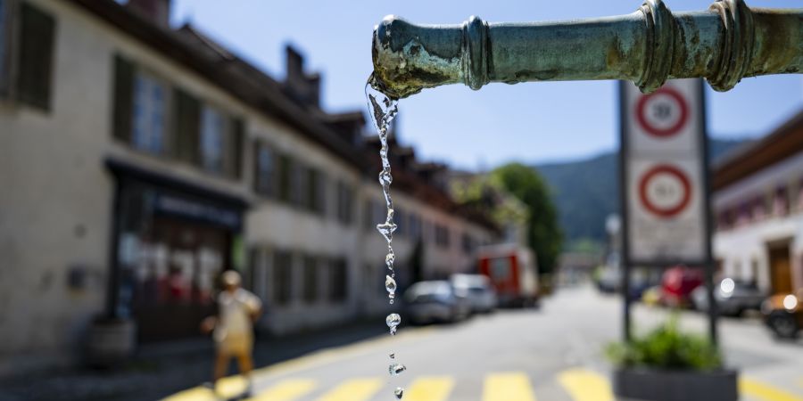 Brunnen Wasser
