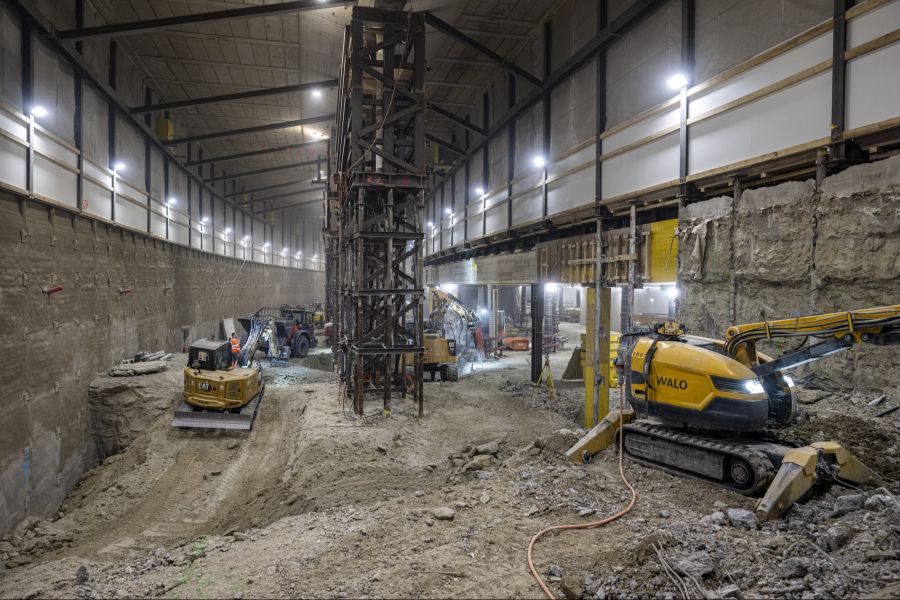 Am Bahnhof Bern wird gebaut.