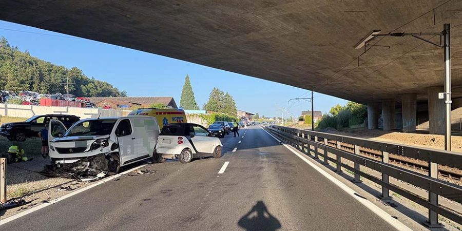 Die Unfallstelle auf der Köllikerstrasse in Safenwil.