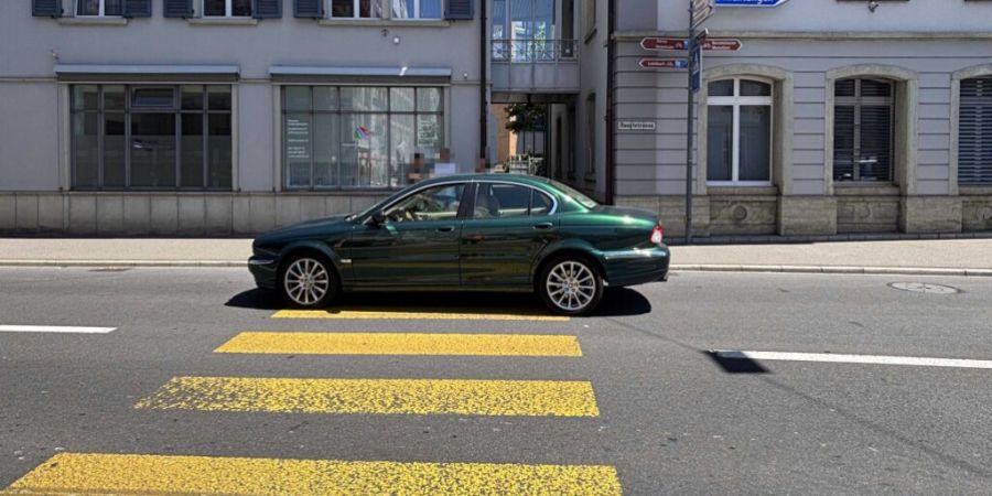 Bei diesem Zebrastreifen im aargauischen Reinach kam es zum Unfall.