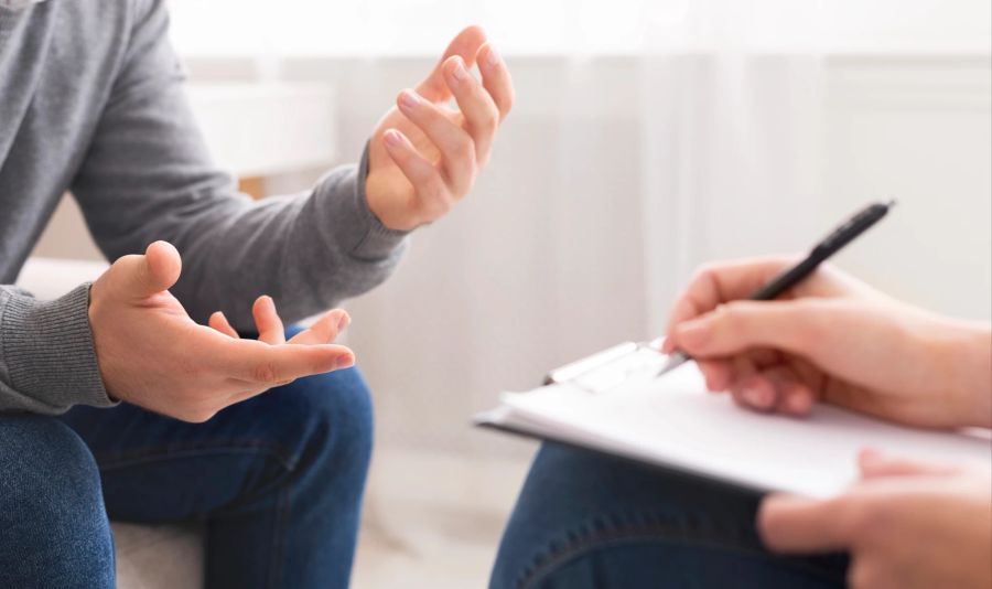 mann in psychotherapie