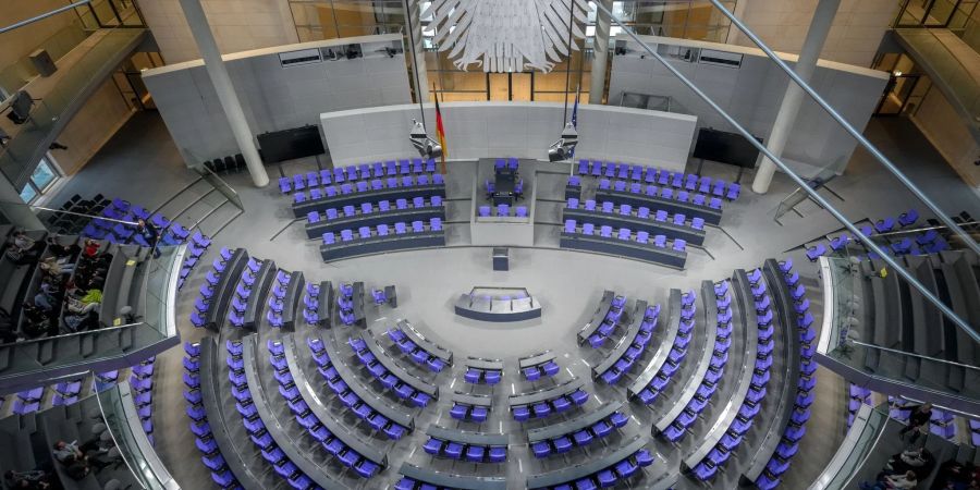 Wenige Wochen vor der Bundestagswahl könnte es noch einmal spannend im Plenum werden. (Archivbild)