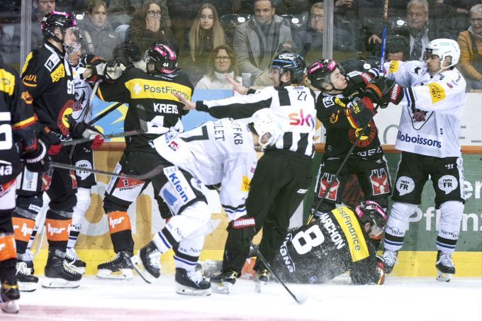 Zwischen dem SC Bern und Fribourg-Gottéron geht es robust zur Sache. SC Bern Fribourg-Gottéron