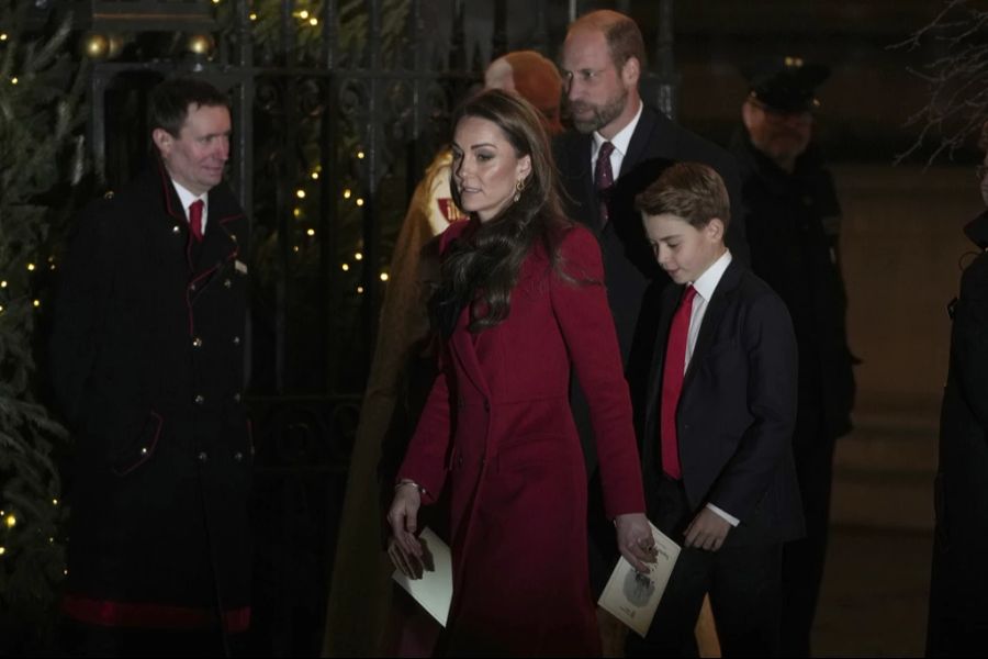 Kate hält erneut ihr Weihnachtsgottesdienst ab. Schwager Harry war nicht dabei – dafür sein Doppelgänger.