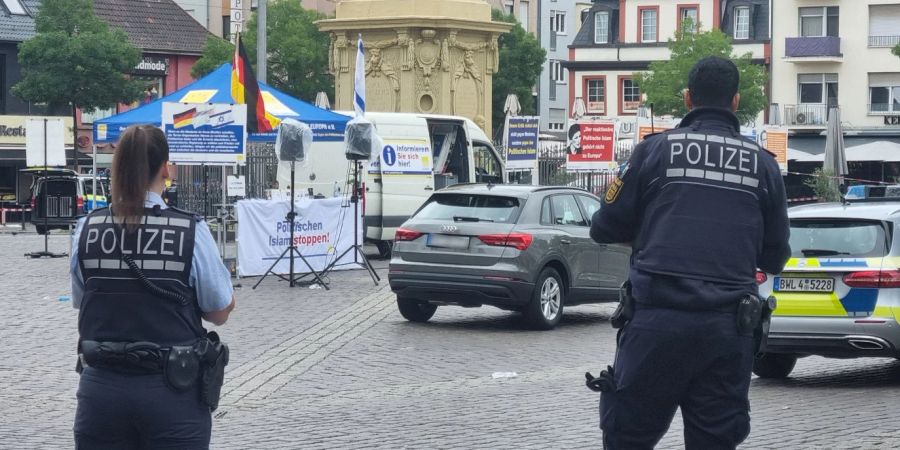 Er hatte zuvor mehrere Menschen mit einem Messer angegriffen und verletzt.