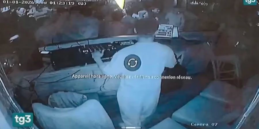 Aktuell stehen die Videoaufnahmen der Sicherheitskameras in der Bar «Le Constellation» im Zentrum der Ermittlungen.