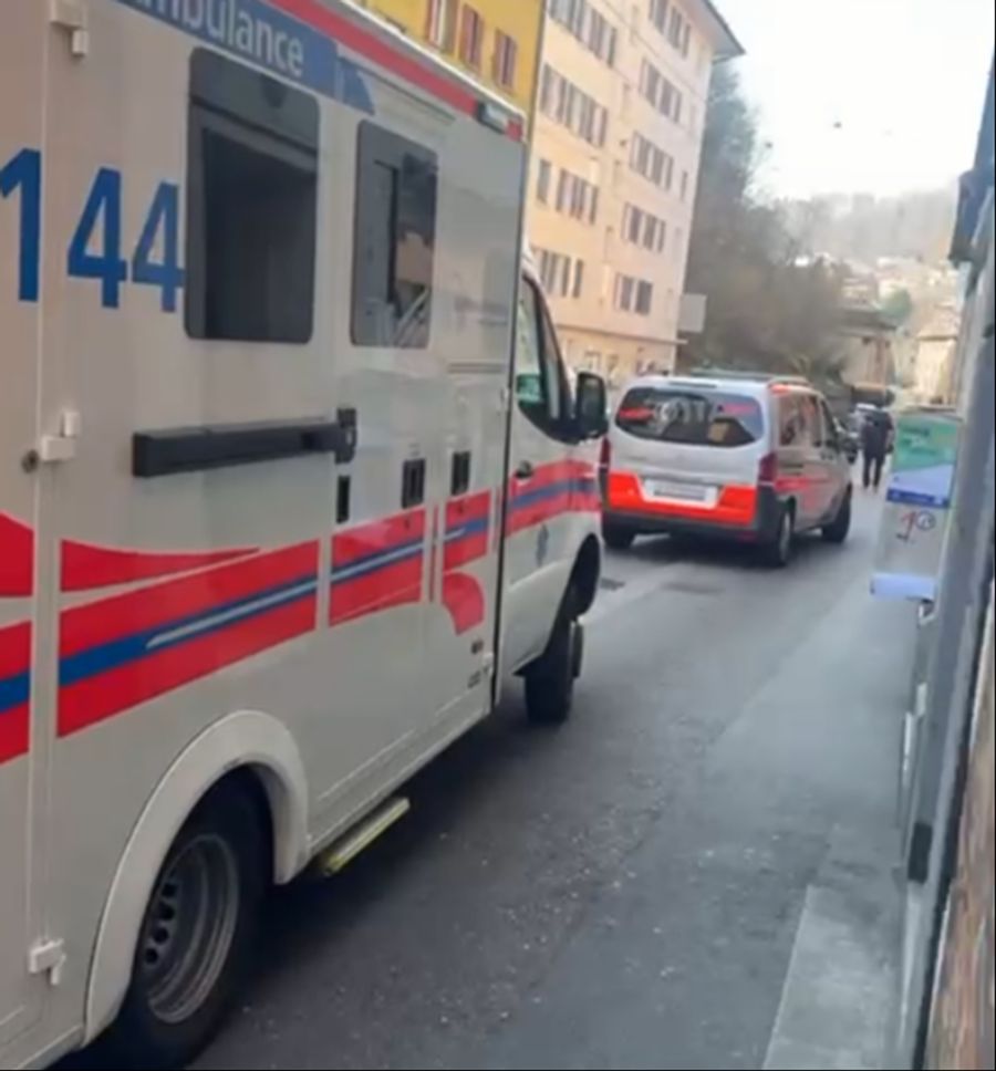 Der verletzte Juwelier war blutverschmiert.