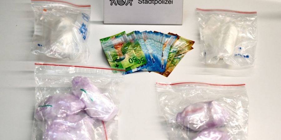 900 Gramm Kokain konnte die Polizei in zwei Liegenschaften in der Stadt Zürich sicherstellen.