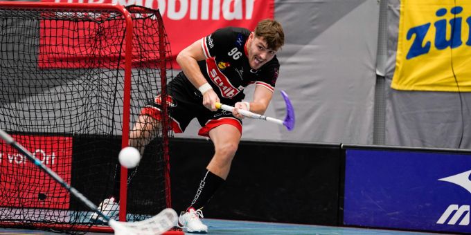 Marco Klauenbösch kommt nach elf Saisons in der höchsten Schweizer Unihockeyliga zum UHC Pfannenstiel. Marco Klauenbösch im Spiel