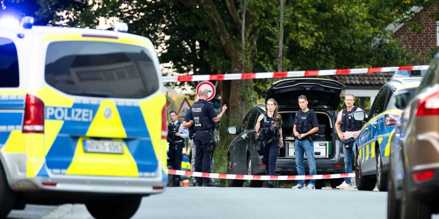 Nach einem Vorfall in Moers am Dienstag soll es nun in Recklinghausen zu tödlichen Polizeischüssen gekommen sein.