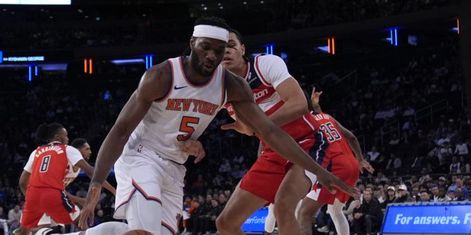 Kyshawn George (rechts) im Duell mit Precious Achiuwa von den New York Knicks. Kyshawn George NBA
