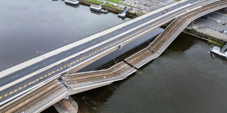 dresden carolabrücke grund einsturz