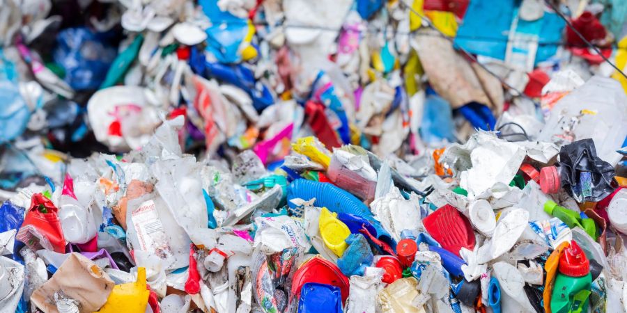 Der EU-Rechnungshof sieht einige Probleme bei den EU-Abgaben auf nicht recycelte Plastik-Verpackungen. (Archivbild)