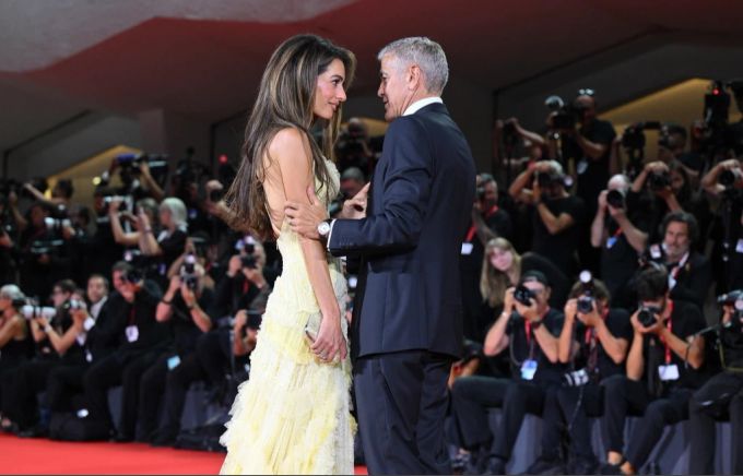 Amal und George Clooney auf dem roten Teppich. george clooney amal clooney