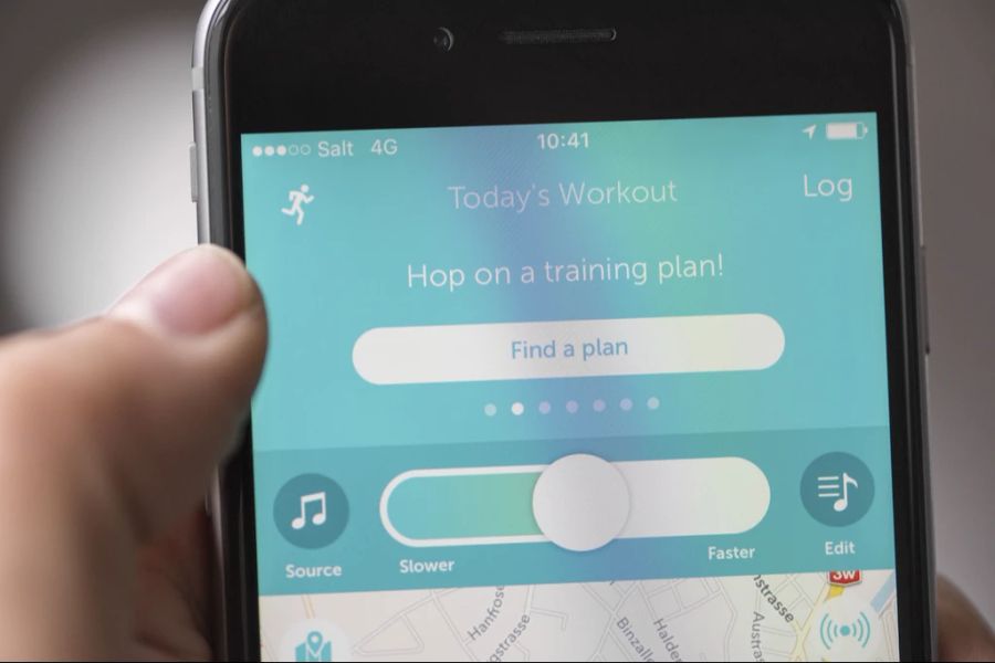 Es sind jedoch nicht alle auf sozialen Medien ihre Zeit am Vertreiben. So nutzen auch viele Trainings-Apps, um ihre Fortschritte zu verfolgen. (Symbolbild)