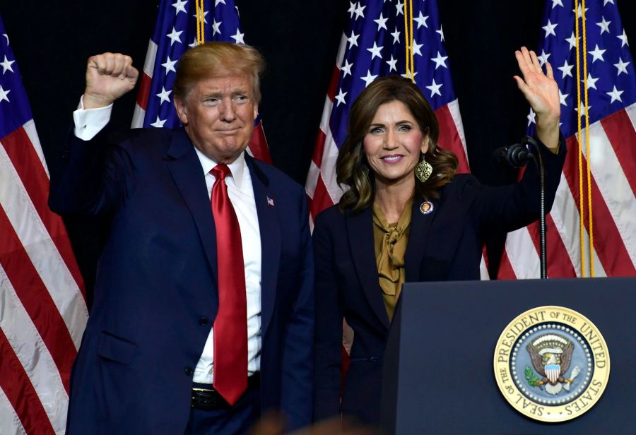 Kristi Noem Donald Trump