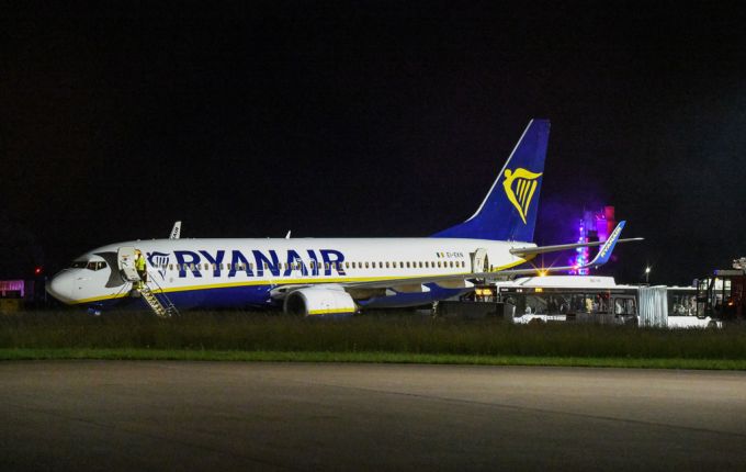 Ryanair organisierte eine Weiterfahrt per Bus für die Passagiere. Ryanair Flugzeug Notlandung