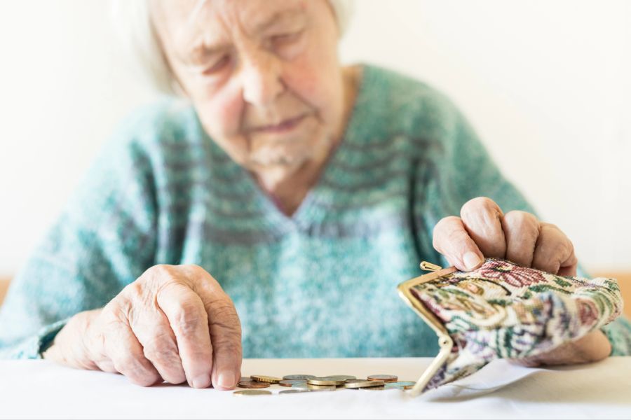 Weil sie die Rechnung nicht zahlt, wird womöglich die Rente der 82-Jährigen gepfändet. (Symbolbild)