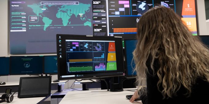 Im neuen Cybersicherheitszentrum der Esa können Cyberangriffe ausgemacht werden. (Archivbild) Cybersicherheitszentrum