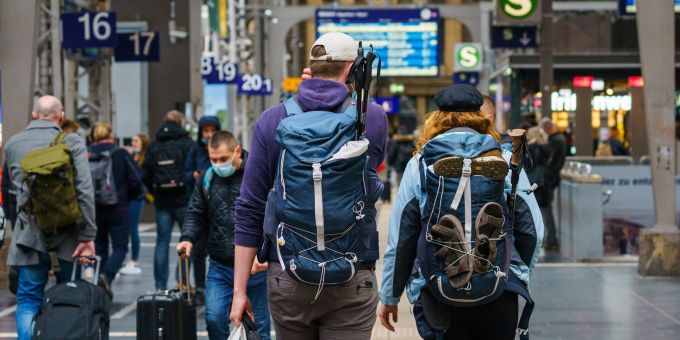 Jugendliche können kostenlos Europa erkunden. (Archivbild) Jugendliche