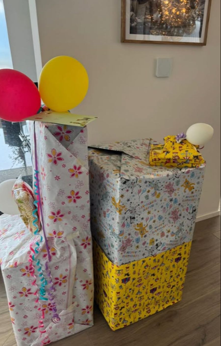 Für ihr Töchterchen gab es natürlich auch Geschenke.