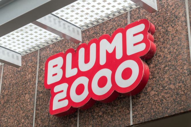 Blume 2000