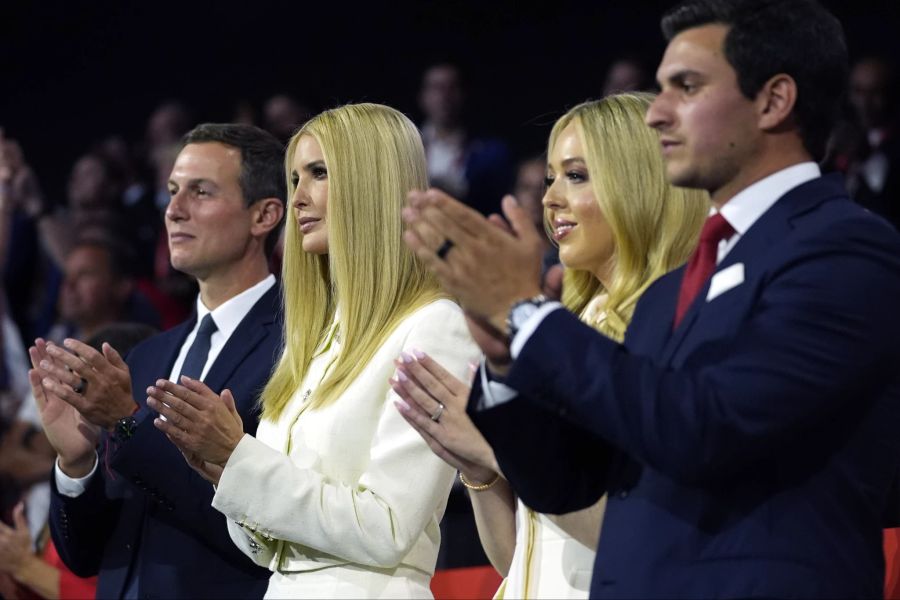 Von links: Jared Kushner, Ivanka Trump, Tiffany Trump und Michael Boulos.