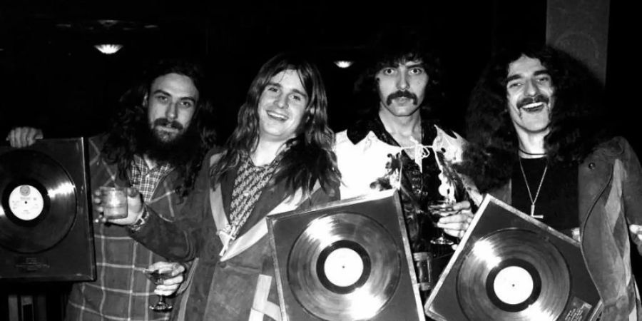 Black Sabbath im Goldrausch. Foto: BMG/dpa