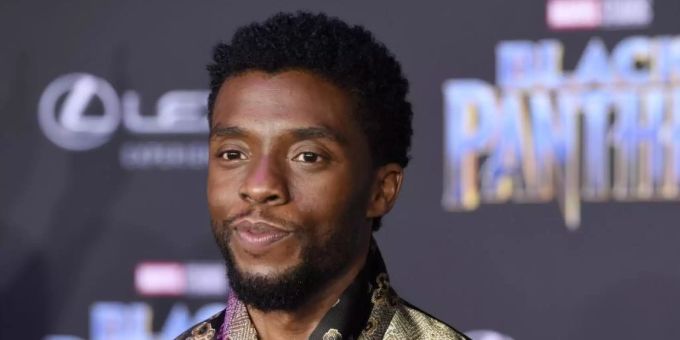 Chadwick Boseman bei der Premiere von «Black Panther» in Los Angeles. Foto: Chris Pizzello/Invision/AP/dpa Chadwick Boseman bei der Premiere von «Black Panther» in Los Angeles. Foto: Chris Pizzello/Invision/AP/dpa