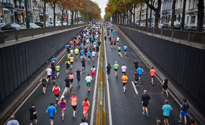 Werden die Startgelder dieser Marathon-Teilnehmer automatisch zu Spenden an den Veranstalter? Marathon Sport Spenden Geld