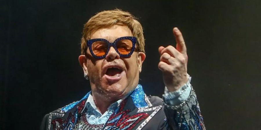 Elton John gehört zu den Unterschreibern eines offenen Briefes an die britische Regierung. Foto: Ricardo Rubio/Europa Press/dpa