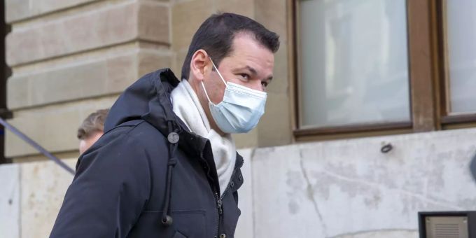 Pierre Maudet auf dem Weg ins Polizeigericht Genf. Pierre Maudet Prozess